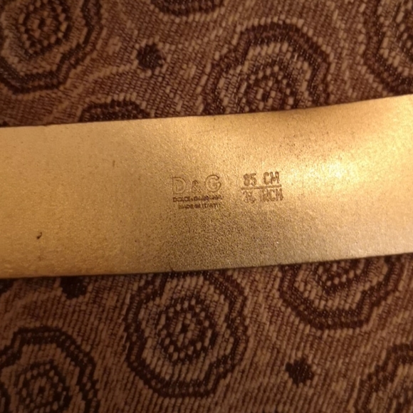 D&G gold belt - Picture 3 of 3
